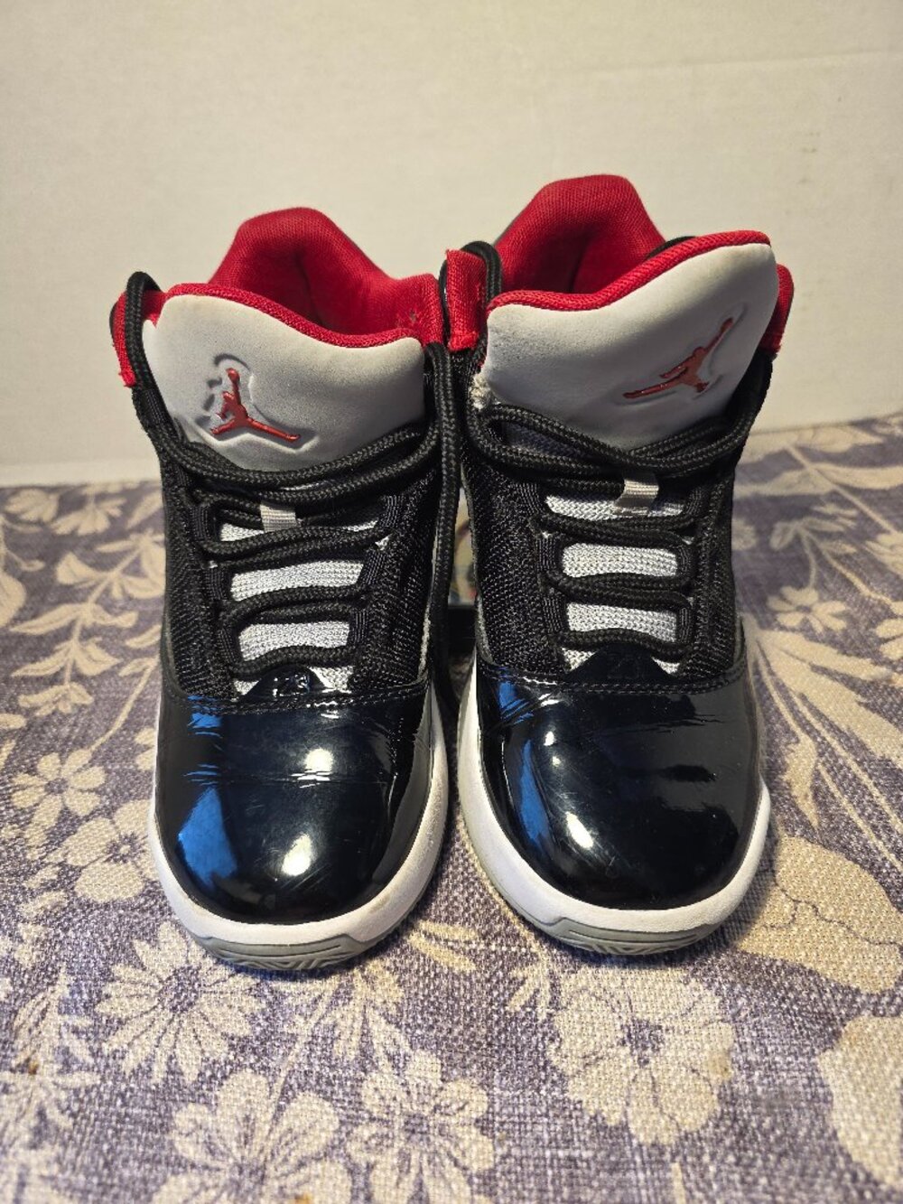 pair of Air Jordan Max Aura 2 GS